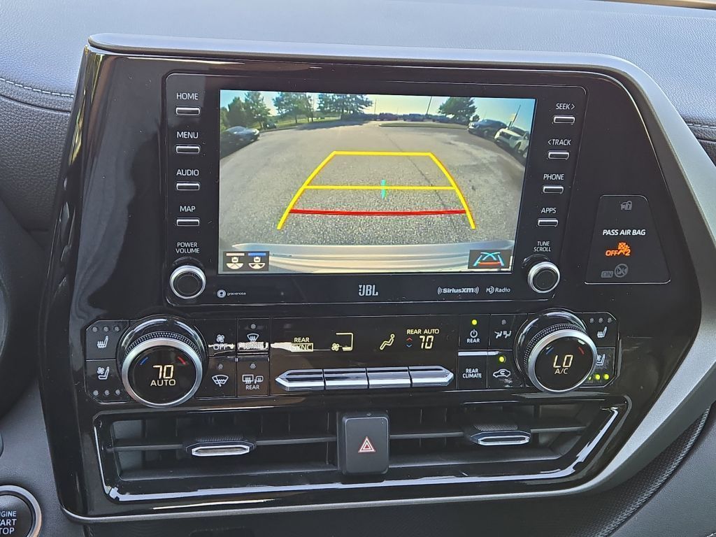 2021 Toyota Highlander Limited photo 26