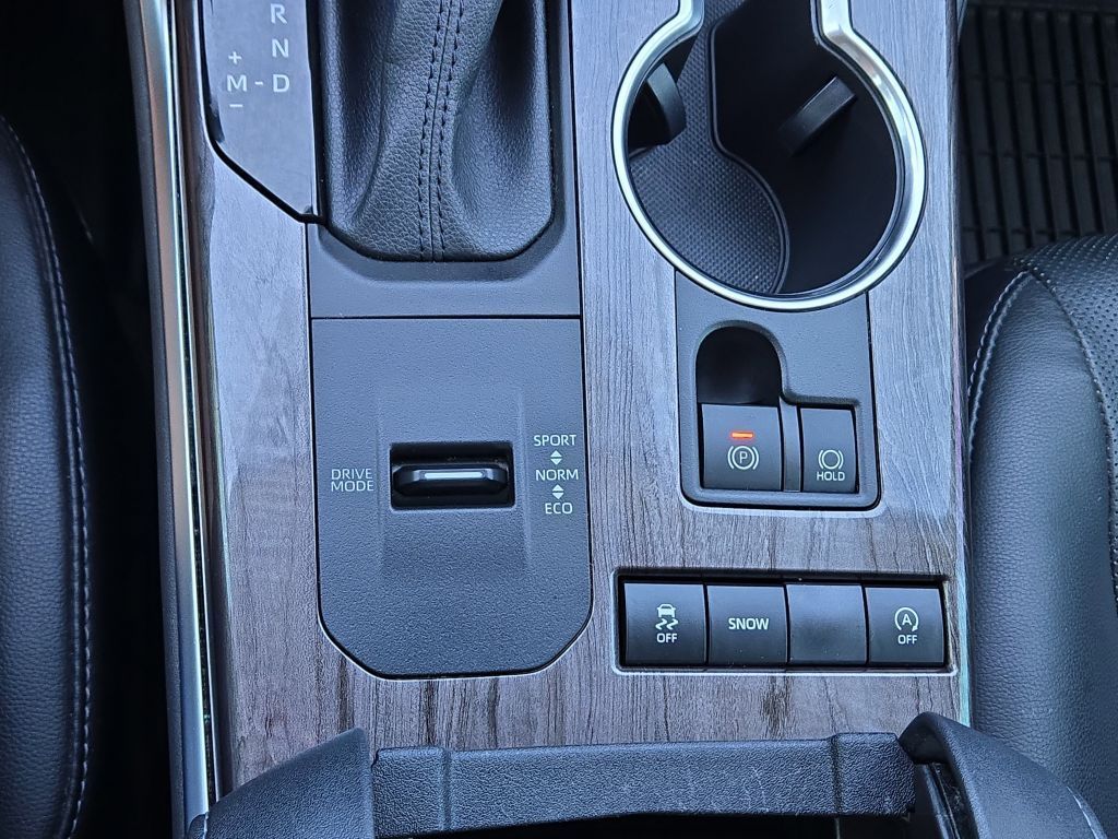 2021 Toyota Highlander Limited photo 28