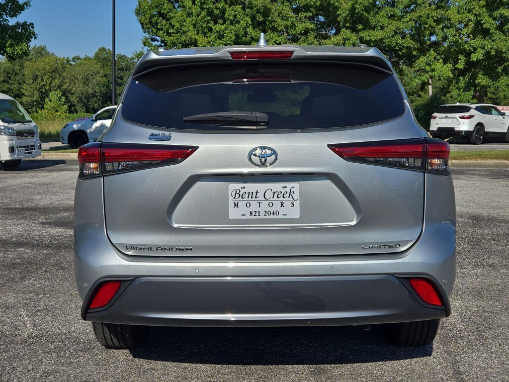 2021 Toyota Highlander Limited photo 8