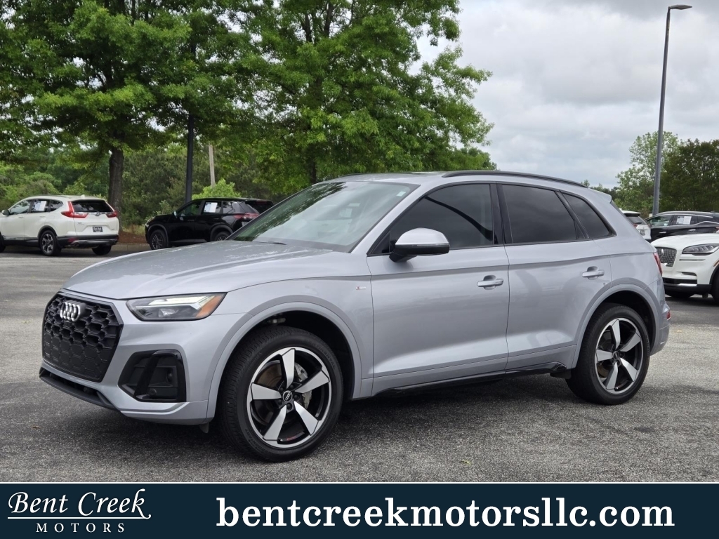 2022 Audi Q5 45 Premium Plus's photo