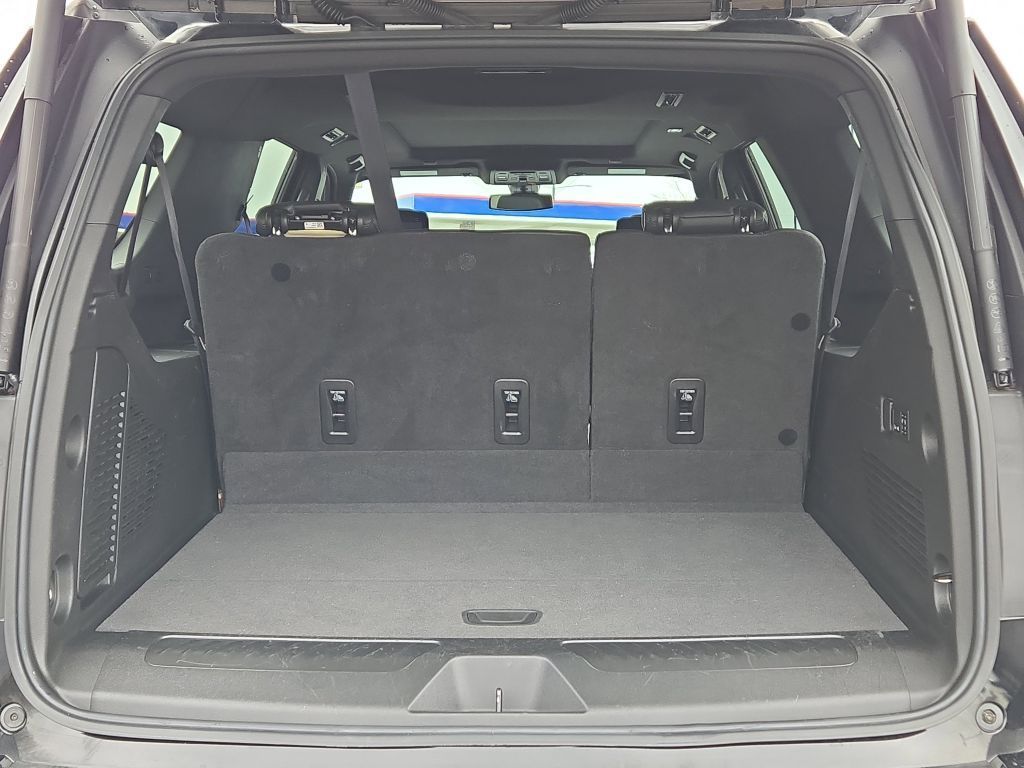 2022 Chevrolet Suburban LT, 109387, Photo