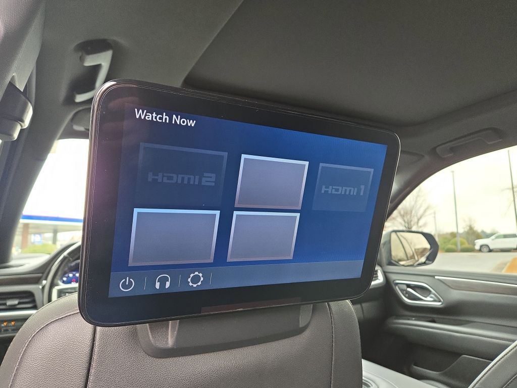 2022 Chevrolet Suburban LT, 109387, Photo