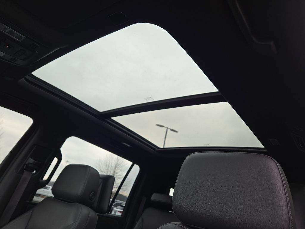 2022 Chevrolet Suburban LT, 109387, Photo