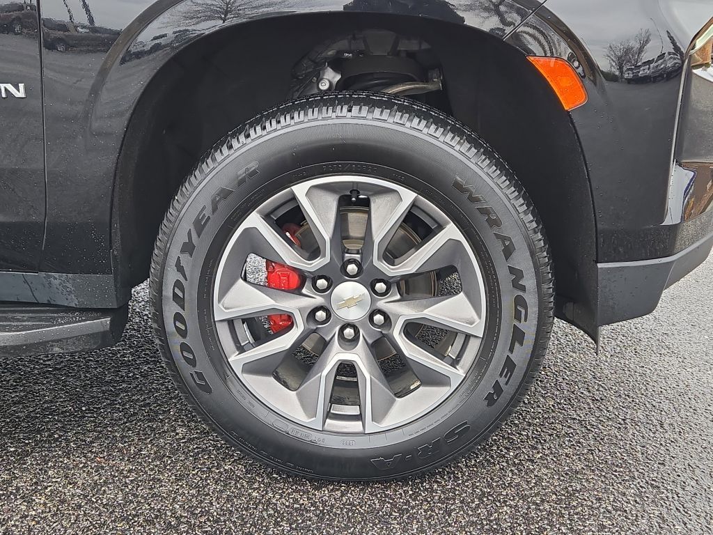 2022 Chevrolet Suburban LT, 109387, Photo