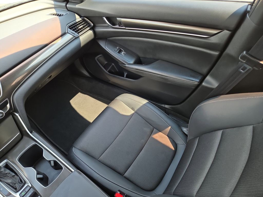 2022 Honda Accord Sport photo 11