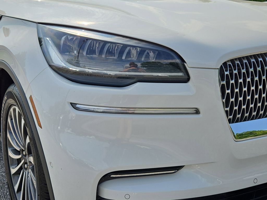 2022 Lincoln Aviator Reserve photo 3