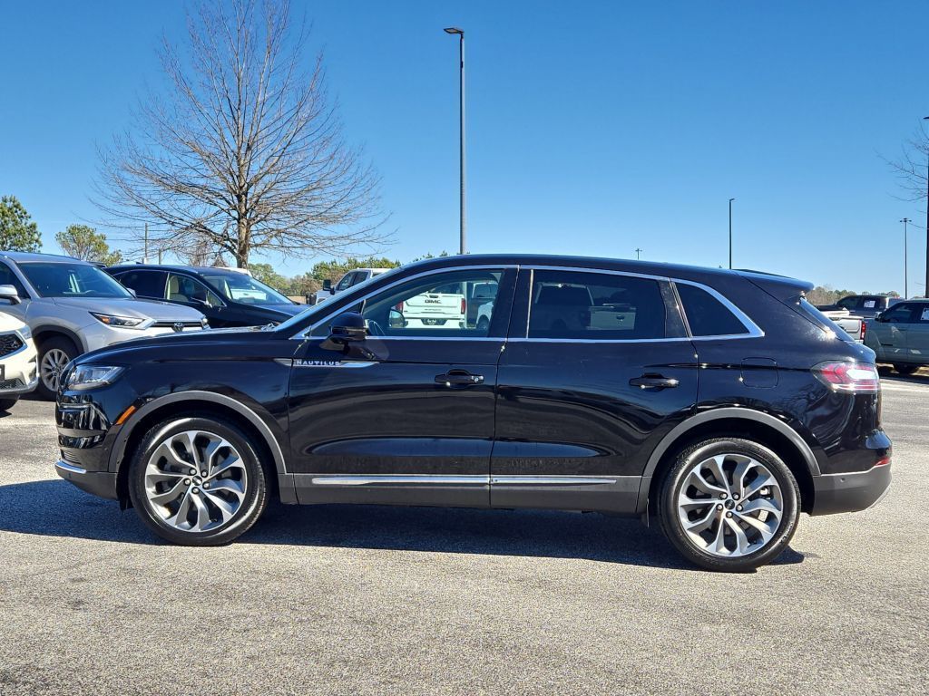 2022 Lincoln Nautilus Reserve, L07810, Photo