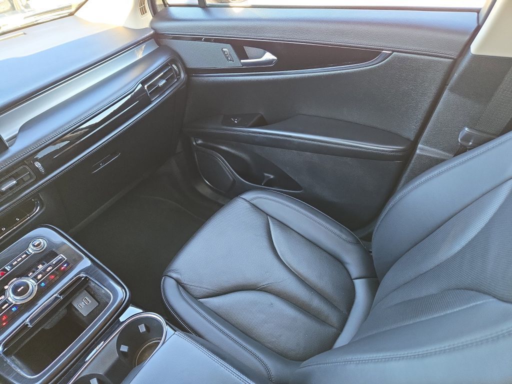 2022 Lincoln Nautilus Reserve, L07810, Photo