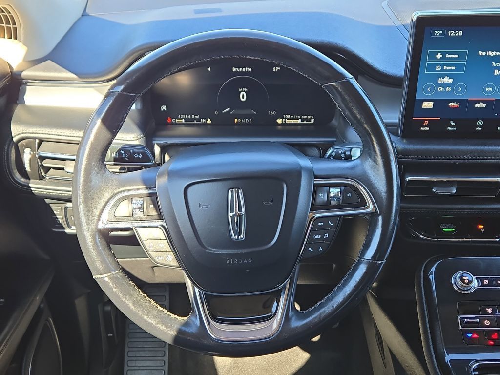 2022 Lincoln Nautilus Reserve, L07810, Photo