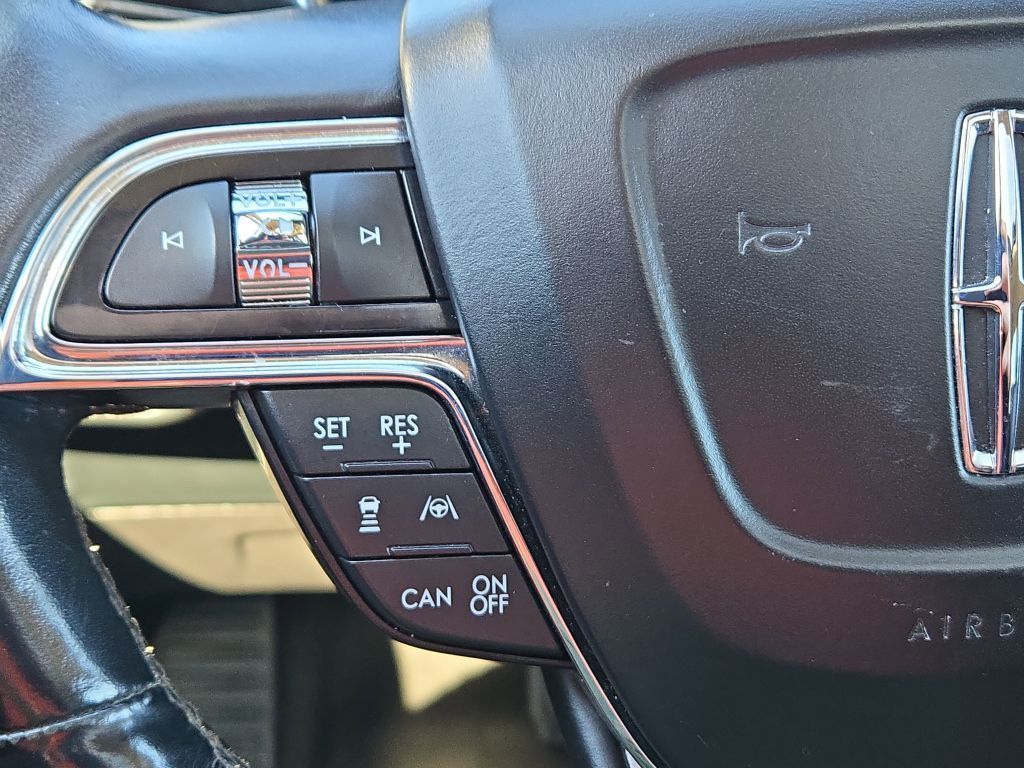 2022 Lincoln Nautilus Reserve, L07810, Photo