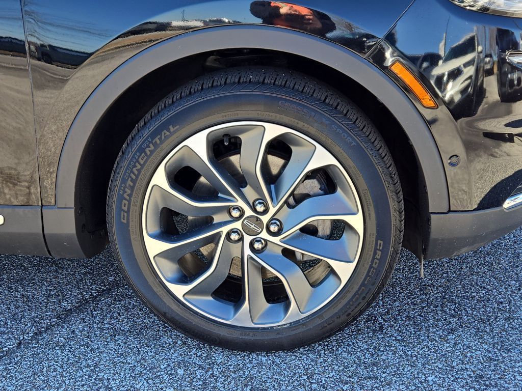 2022 Lincoln Nautilus Reserve, L07810, Photo