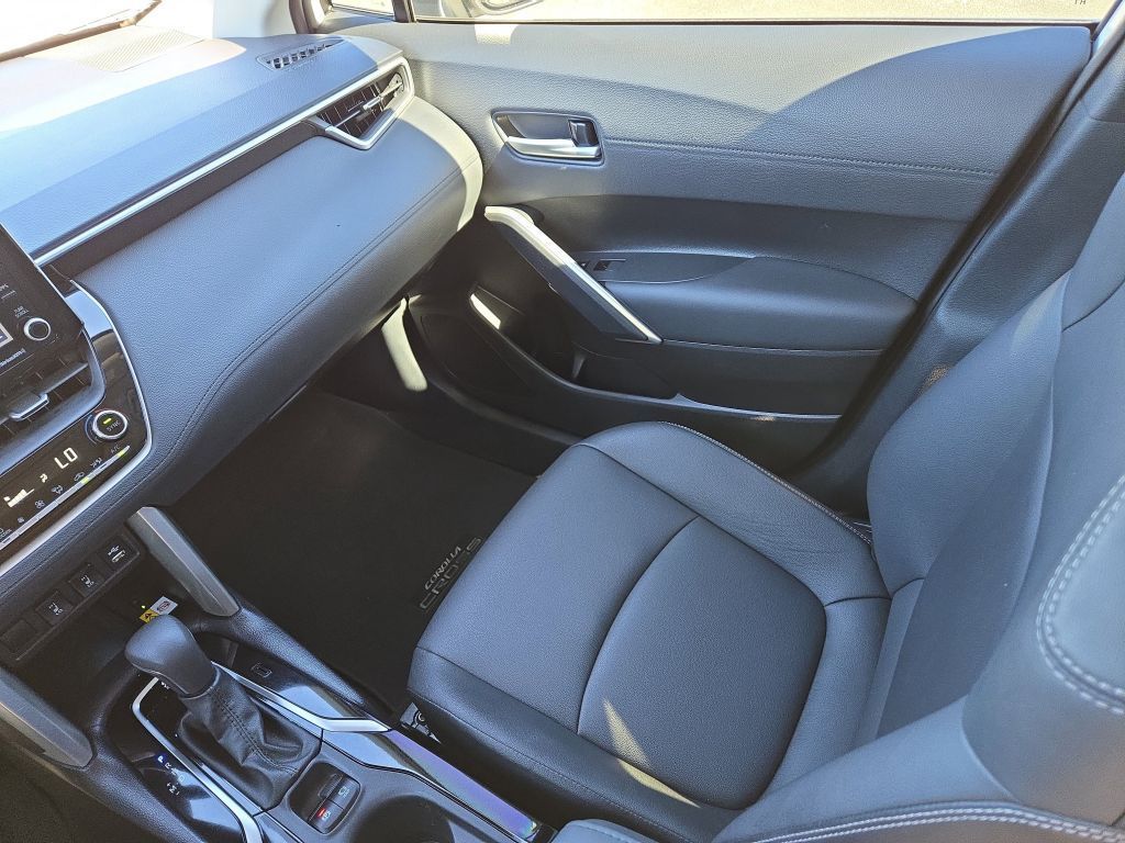 2022 Toyota Corolla Cross XLE, 028145, Photo