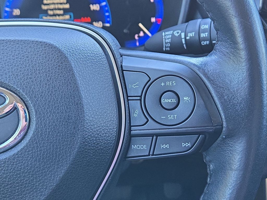 2022 Toyota Corolla Cross XLE, 028145, Photo