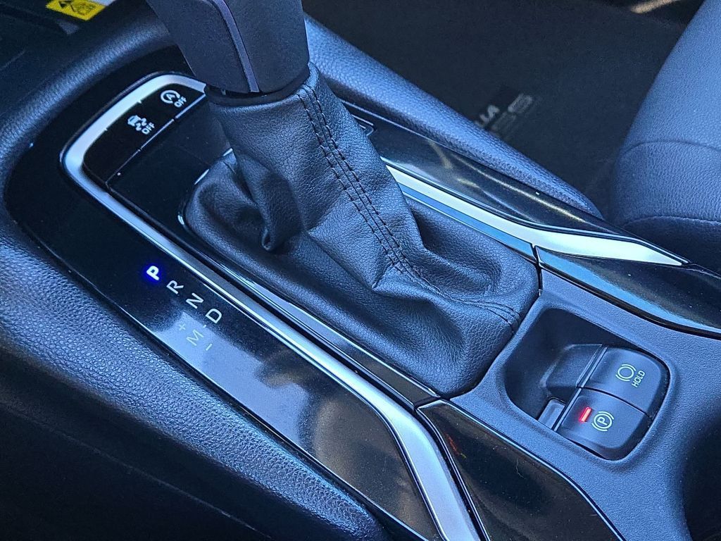 2022 Toyota Corolla Cross XLE, 028145, Photo