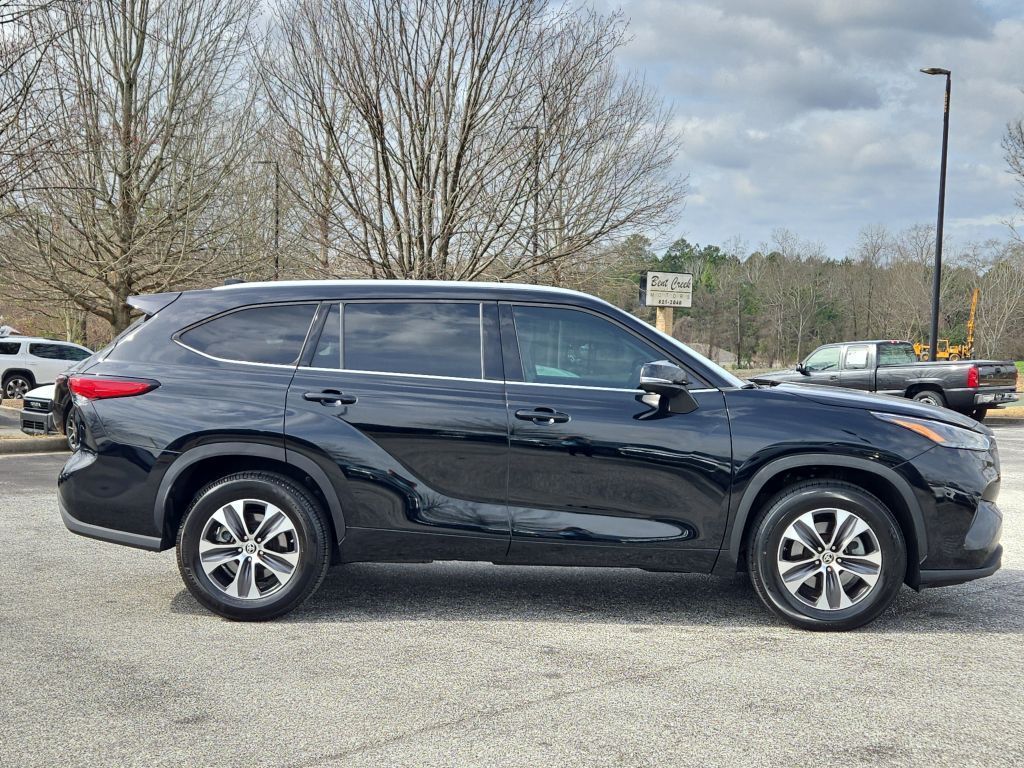 2022 Toyota Highlander XLE, 539673, Photo