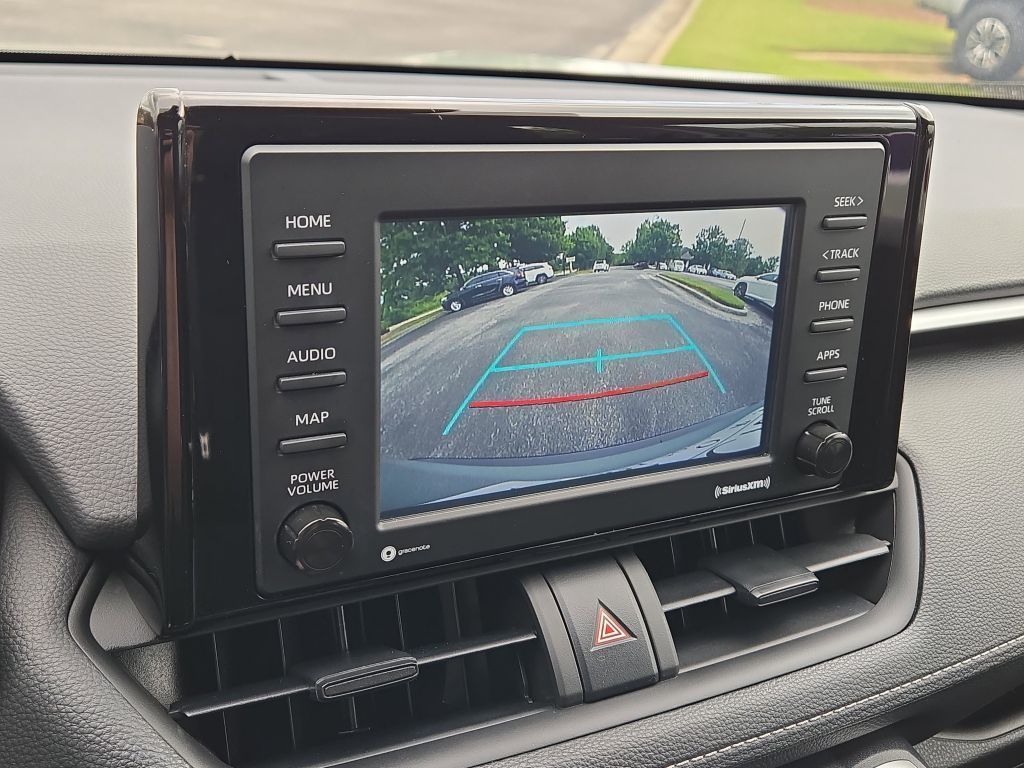 2022 Toyota RAV4 XLE photo 21