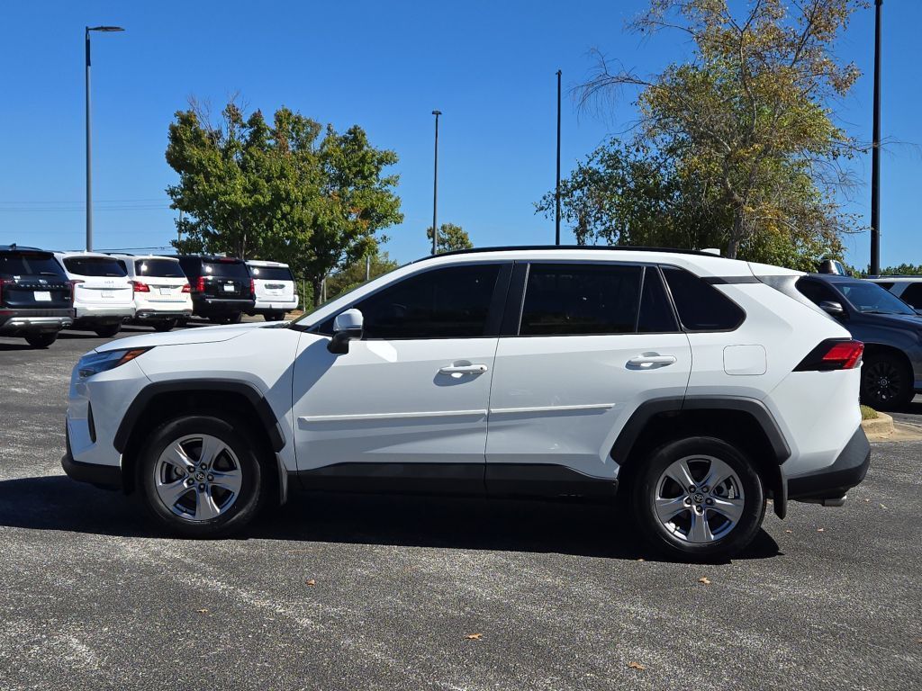 2022 Toyota RAV4 XLE, 232397, Photo