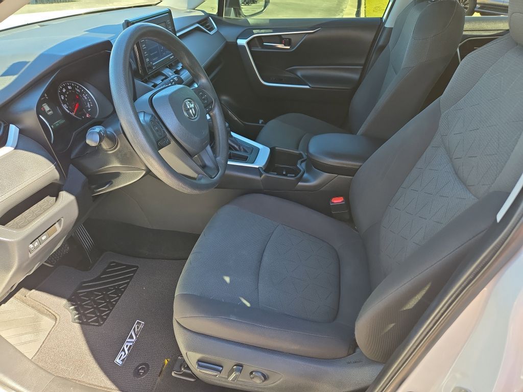 2022 Toyota RAV4 XLE, 232397, Photo