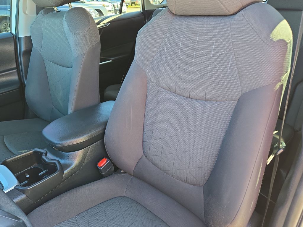 2022 Toyota RAV4 XLE, 232397, Photo