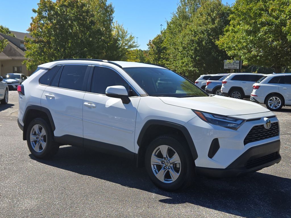 2022 Toyota RAV4 XLE, 232397, Photo