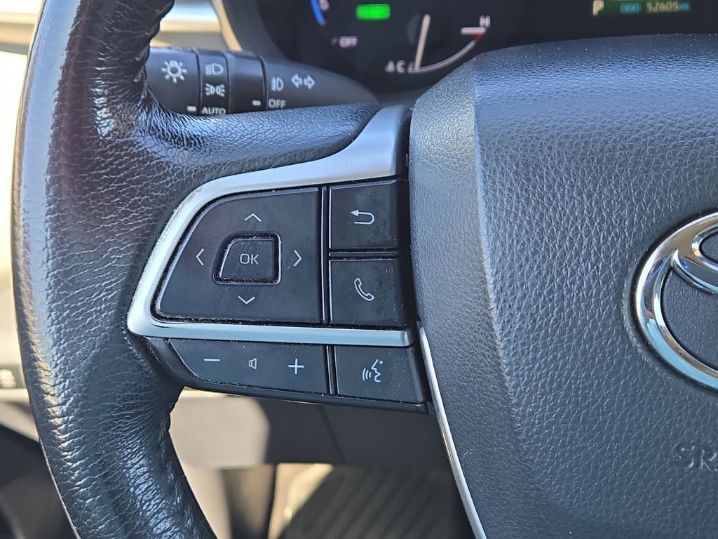2022 Toyota Sienna XLE, 110988, Photo