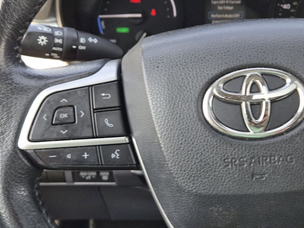 2022 Toyota Sienna XLE, 129958, Photo