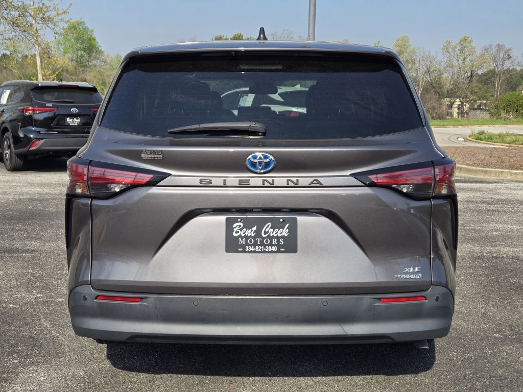 2022 Toyota Sienna XLE, 129958, Photo