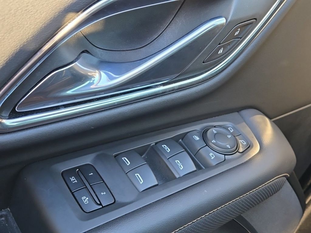 2023 GMC Yukon AT4, 224858, Photo