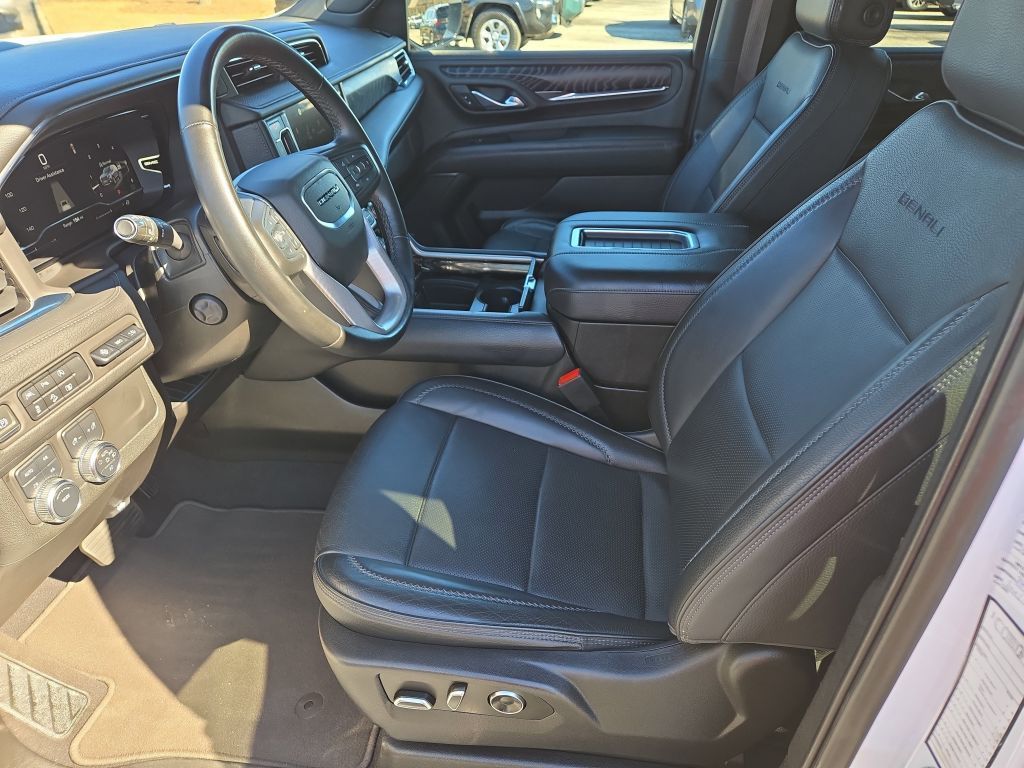 2023 GMC Yukon Denali, T229808, Photo