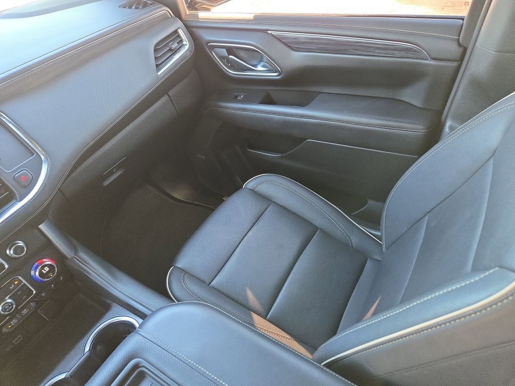 2023 GMC Yukon XL SLT, 130718, Photo