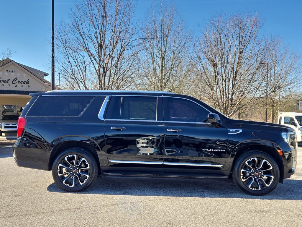 2023 GMC Yukon XL SLT, 130718, Photo