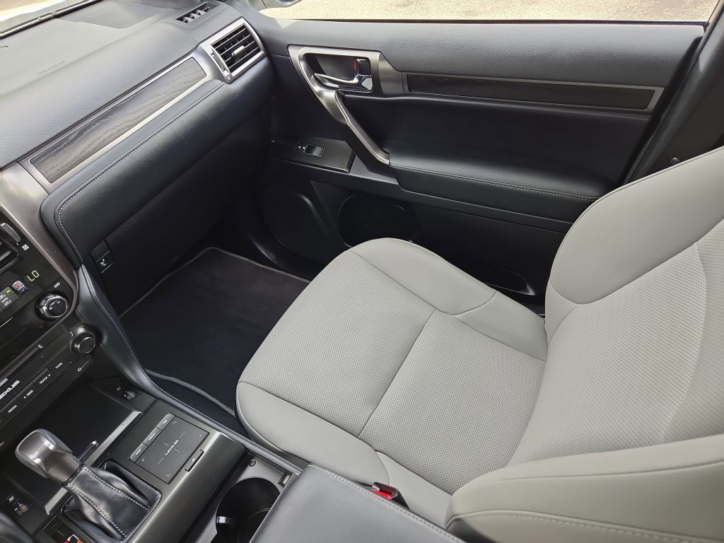 2023 Lexus GX 460 photo 18