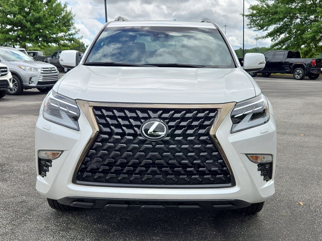 2023 Lexus GX 460 photo 2