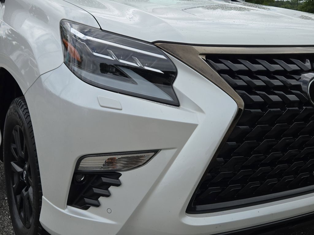 2023 Lexus GX 460 photo 3