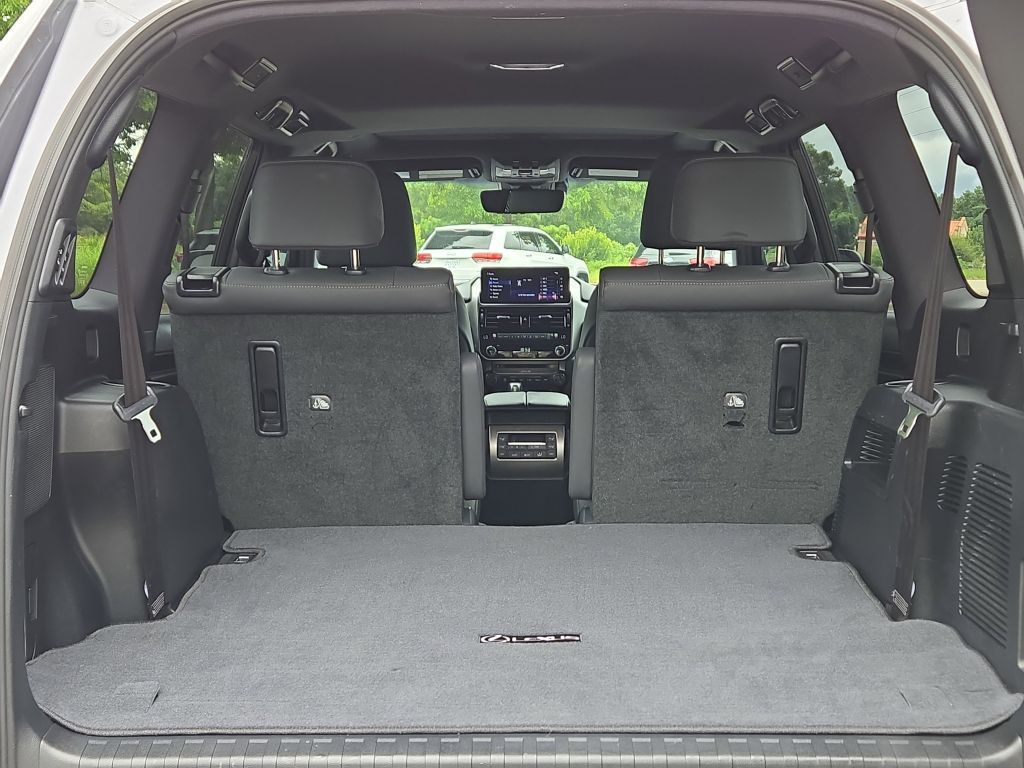 2023 Lexus GX 460 Premium photo 8