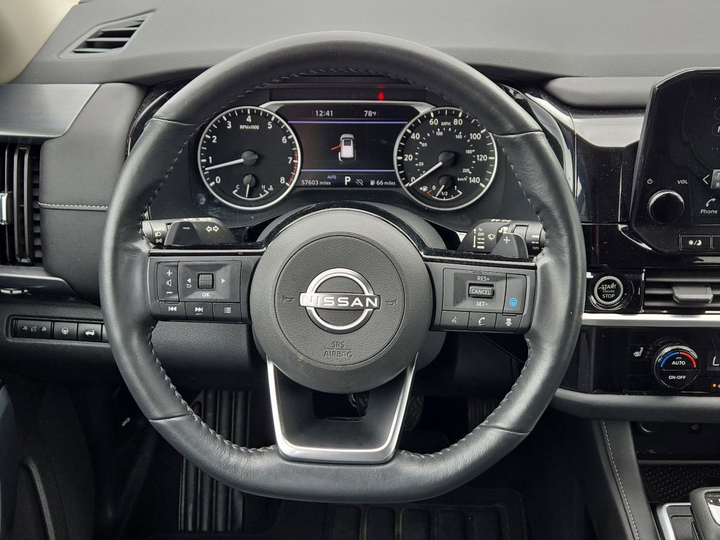2023 Nissan Pathfinder SL photo 19