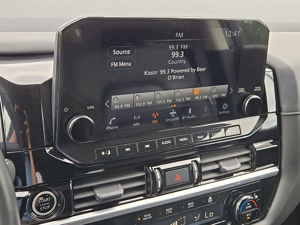 2023 Nissan Pathfinder SL photo 23