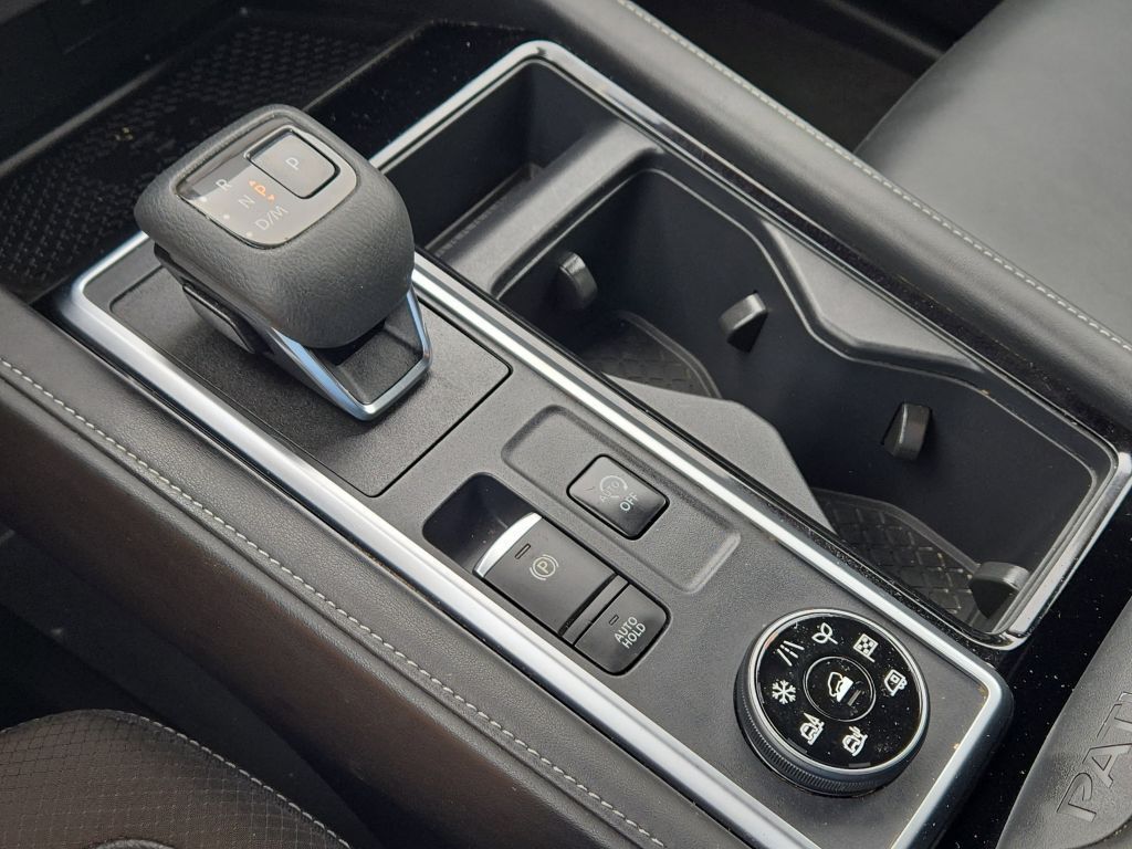 2023 Nissan Pathfinder SL photo 26