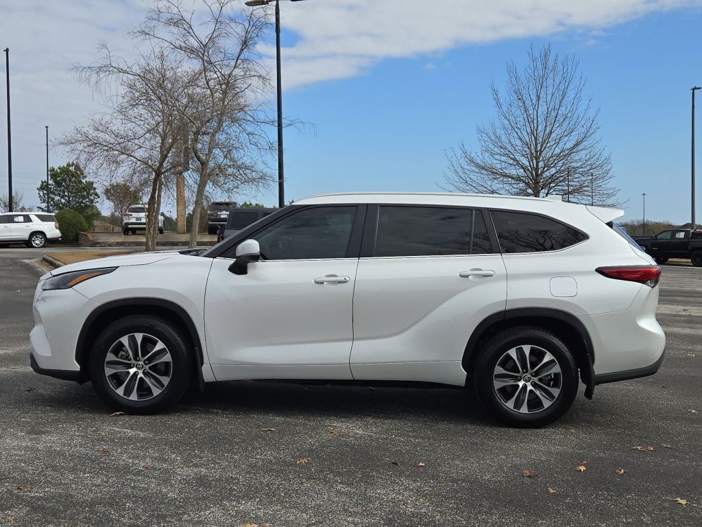 2023 Toyota Highlander XLE, 521323, Photo