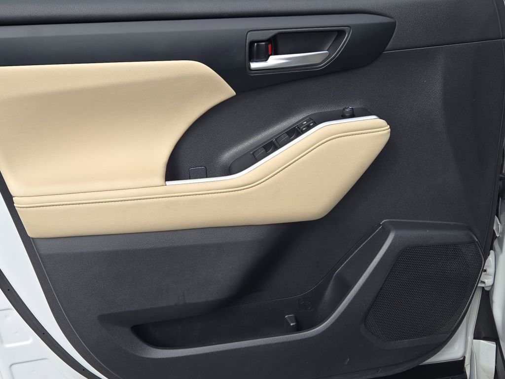 2023 Toyota Highlander XLE, 521323, Photo
