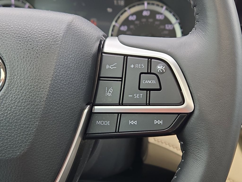 2023 Toyota Highlander XLE, 521323, Photo