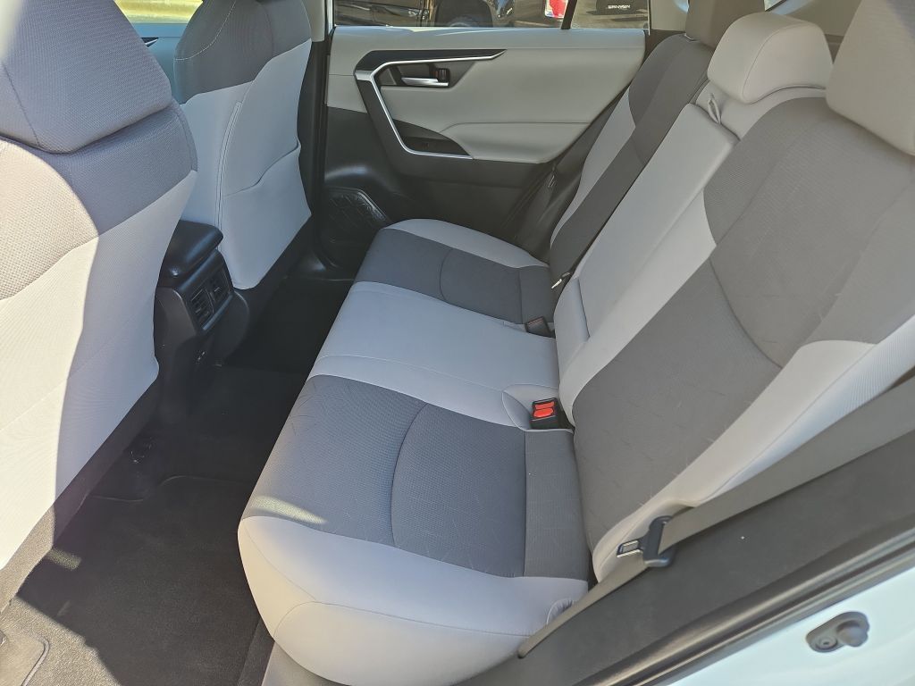 2023 Toyota RAV4 XLE, 233727, Photo