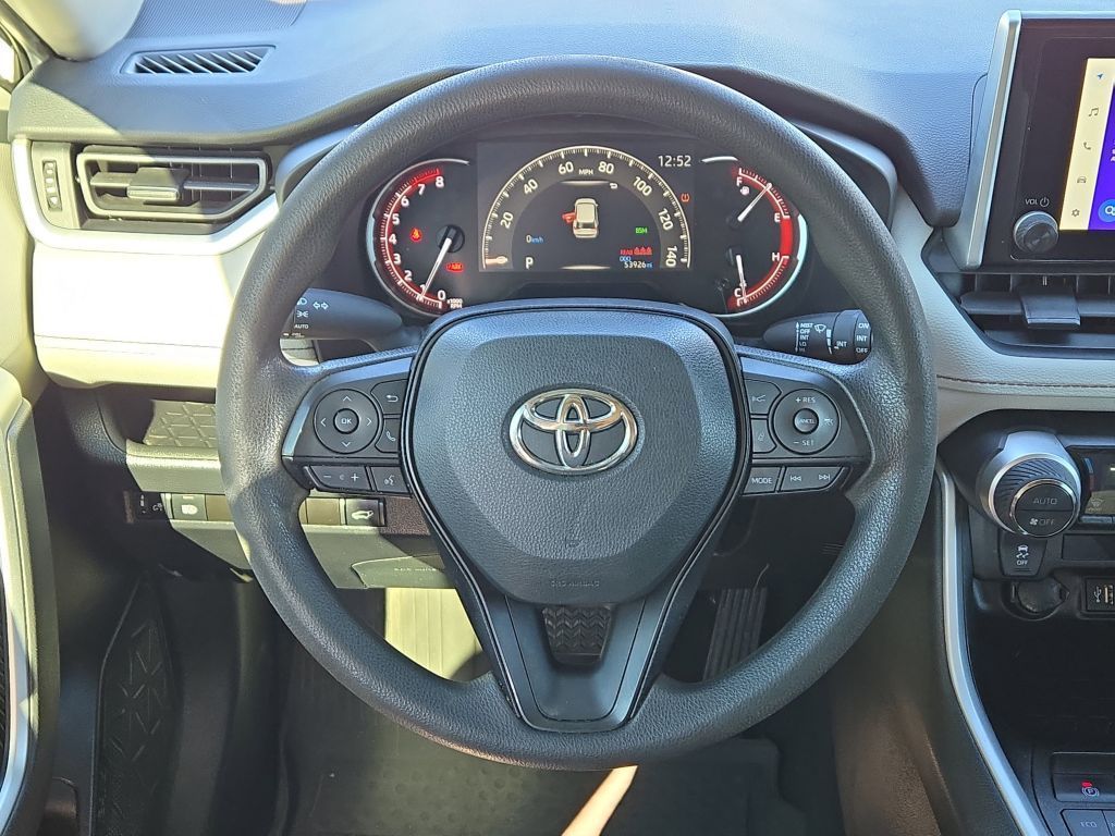 2023 Toyota RAV4 XLE, 233727, Photo