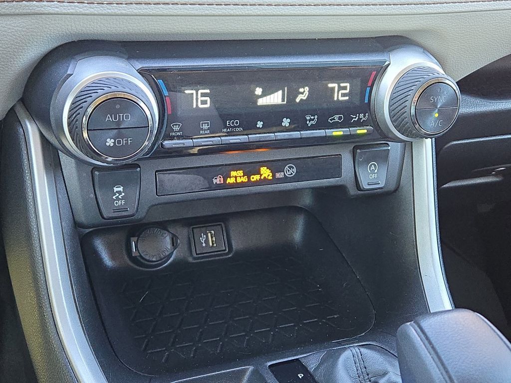 2023 Toyota RAV4 XLE, 233727, Photo