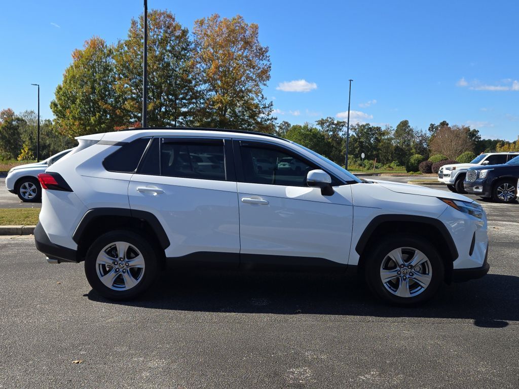 2023 Toyota RAV4 XLE, 233727, Photo