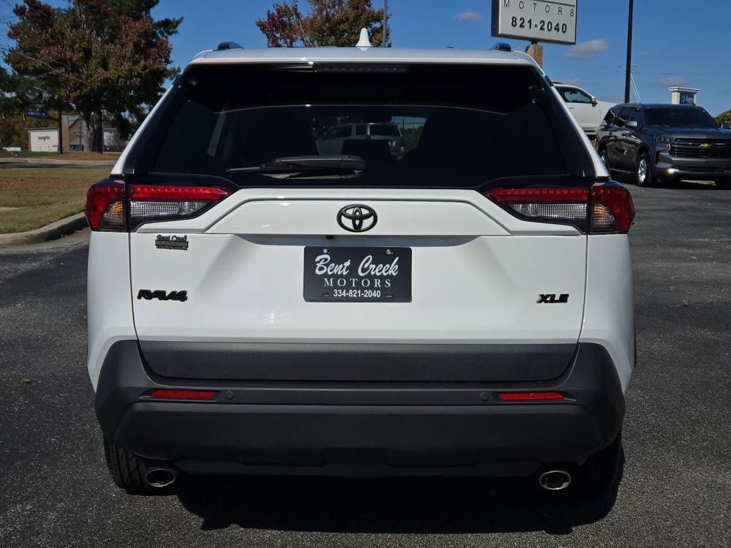 2023 Toyota RAV4 XLE, 233727, Photo