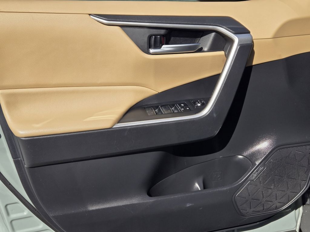 2023 Toyota RAV4 XLE Premium, 288364, Photo