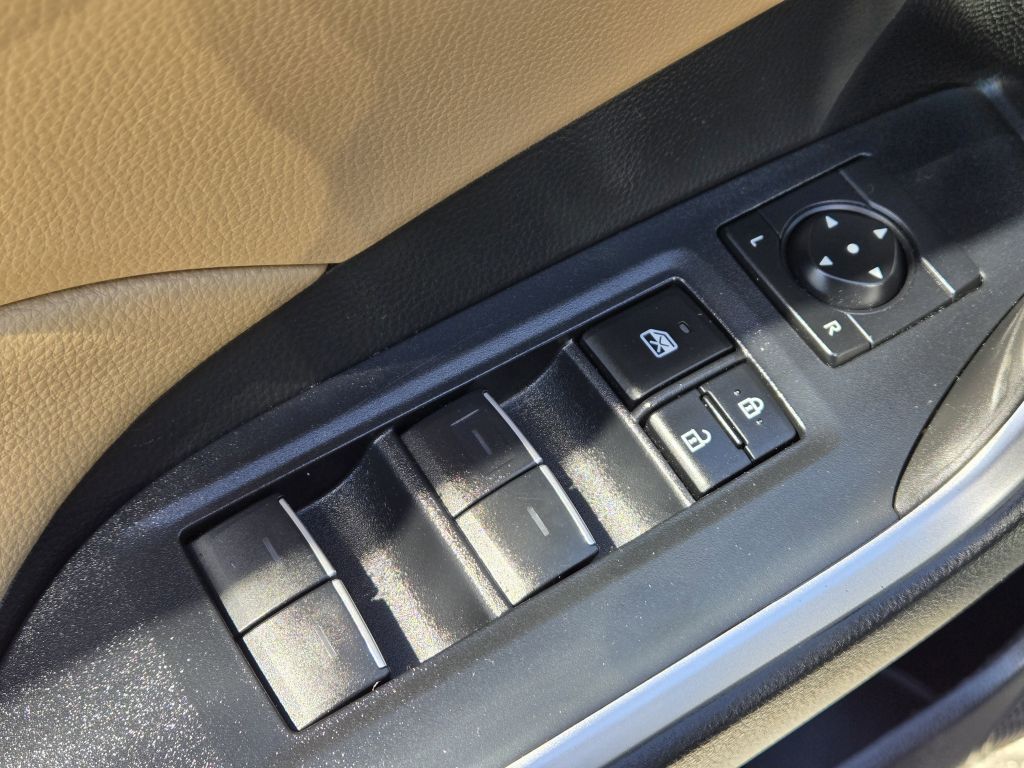 2023 Toyota RAV4 XLE Premium, 288364, Photo