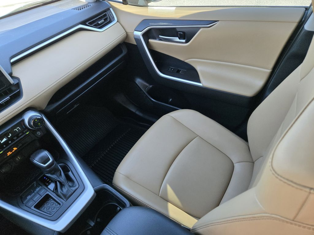 2023 Toyota RAV4 XLE Premium, 288364, Photo