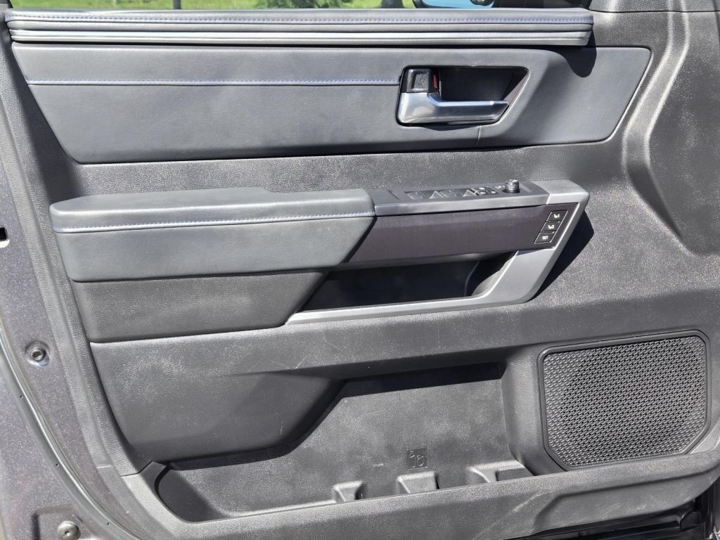 2023 Toyota Tundra Platinum, 023658, Photo